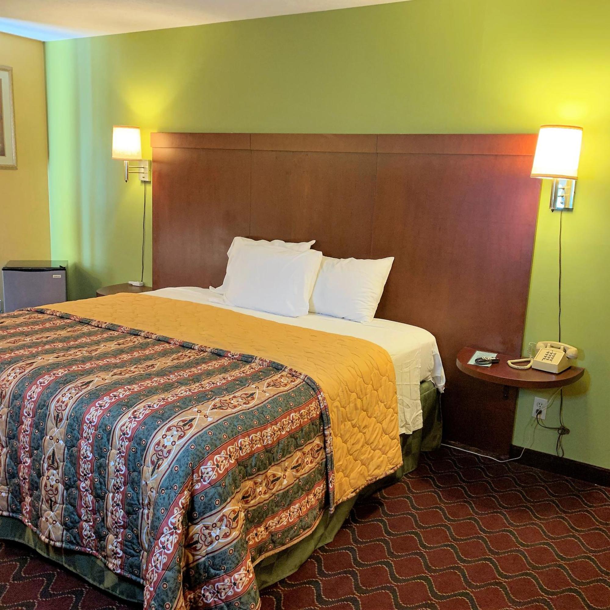 Patriot Inn Spencer Extérieur photo